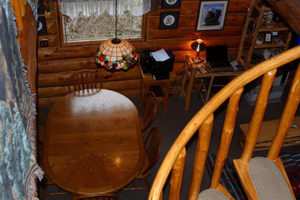 Wise Old Hunter Lodge Anchor Point Pokój zdjęcie