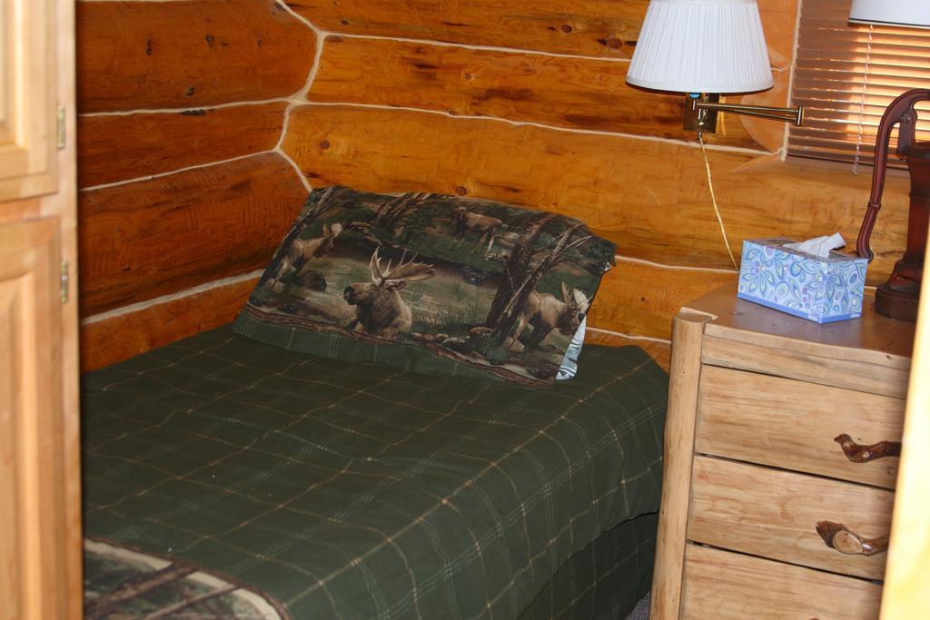 Wise Old Hunter Lodge Anchor Point Pokój zdjęcie